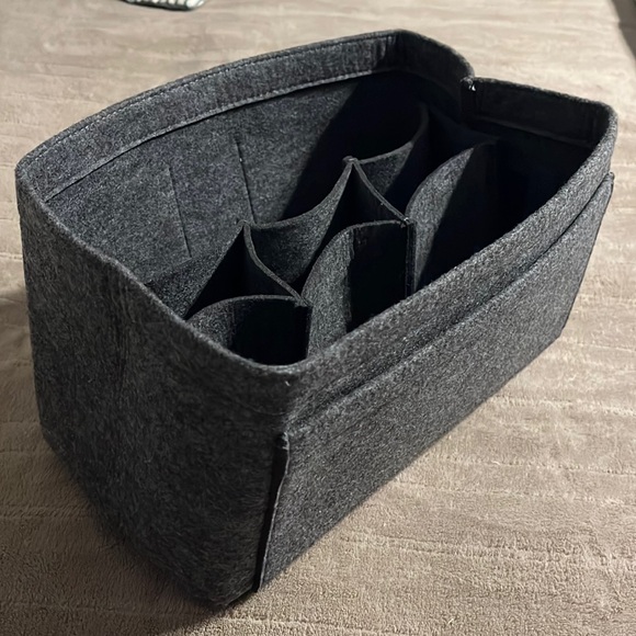 Basket/ Divider - Picture 1 of 3
